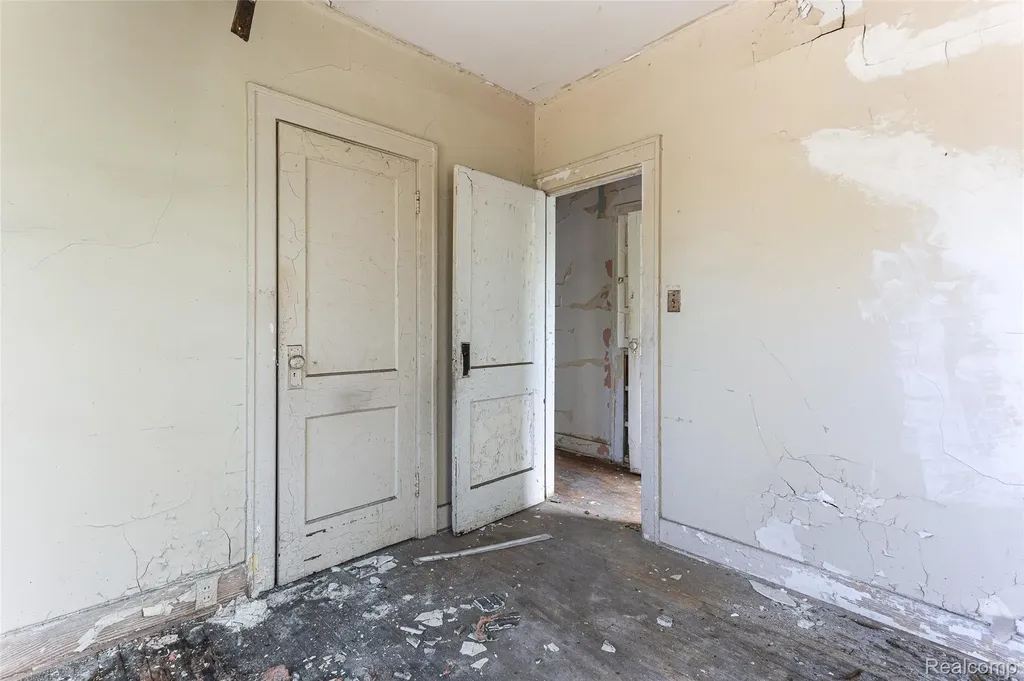2223 Gray Street Detroit City MI 48215