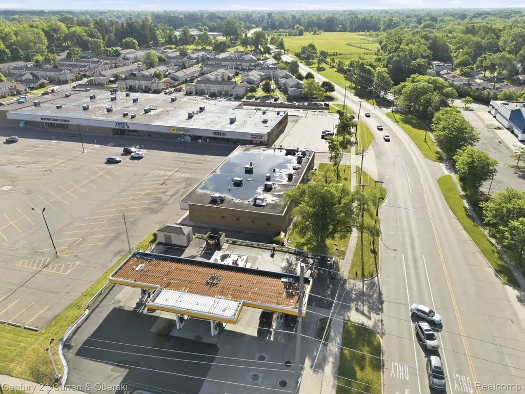 8028 N Middlebelt Road Westland City MI 48185