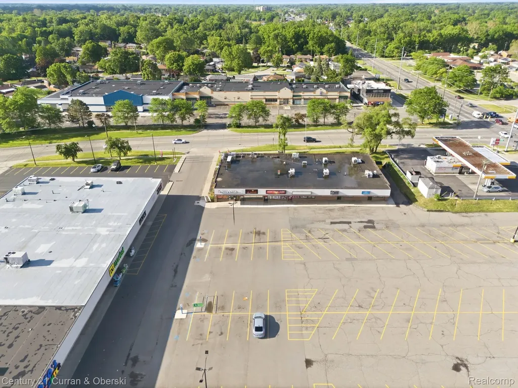 8028 N Middlebelt Road Westland City MI 48185
