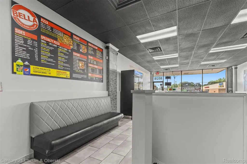 8028 N Middlebelt Road Westland City MI 48185