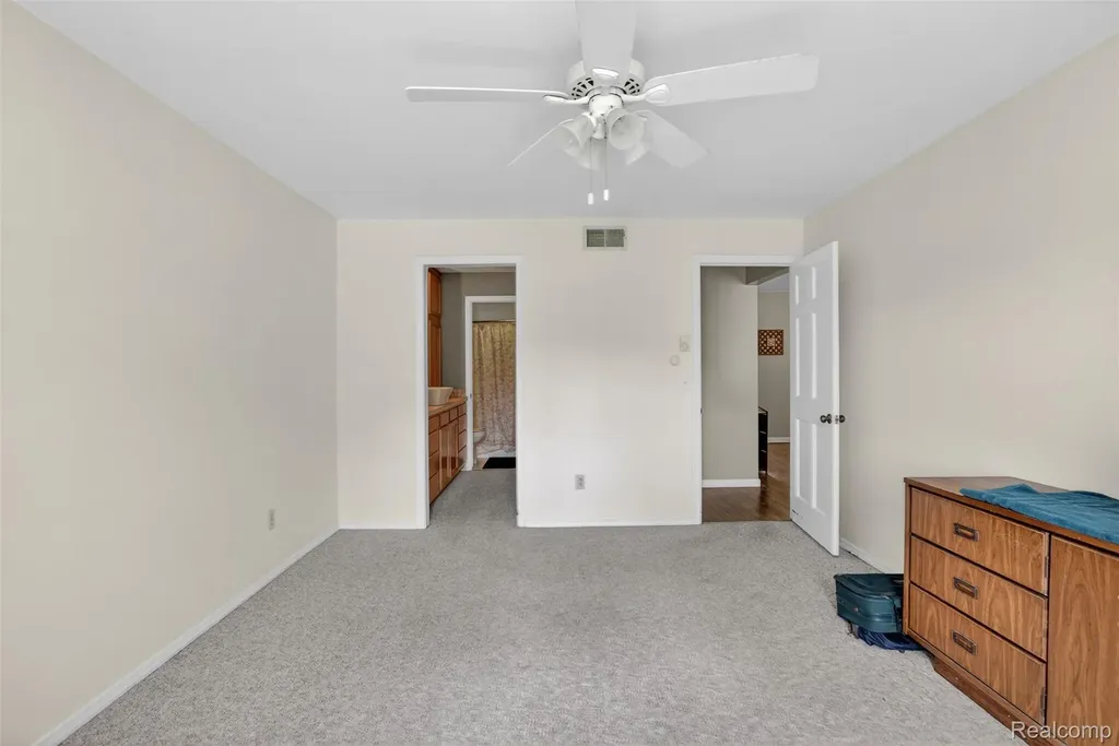 925 Kennely Road Thomas Township MI 48609