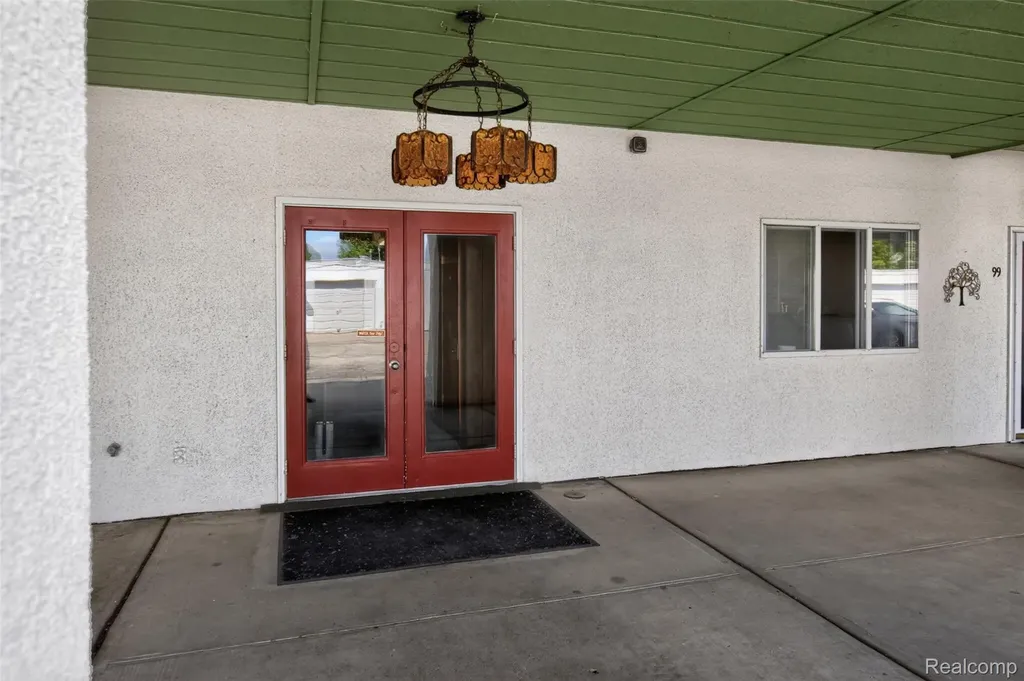 925 Kennely Road Thomas Township MI 48609