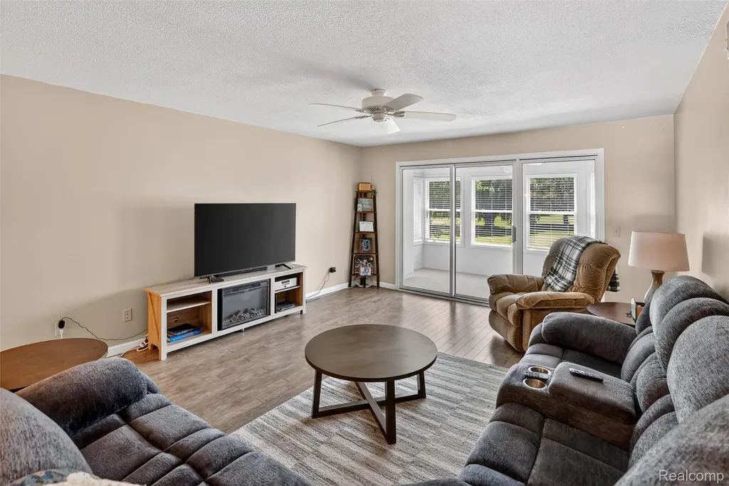 925 Kennely Road Thomas Township MI 48609