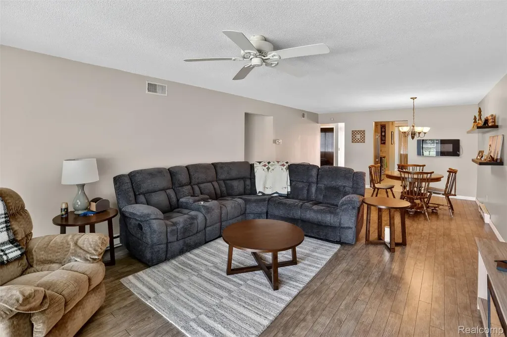 925 Kennely Road Thomas Township MI 48609
