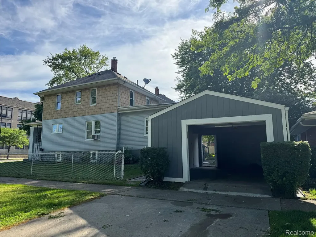 563 Eureka Road Wyandotte City MI 48192