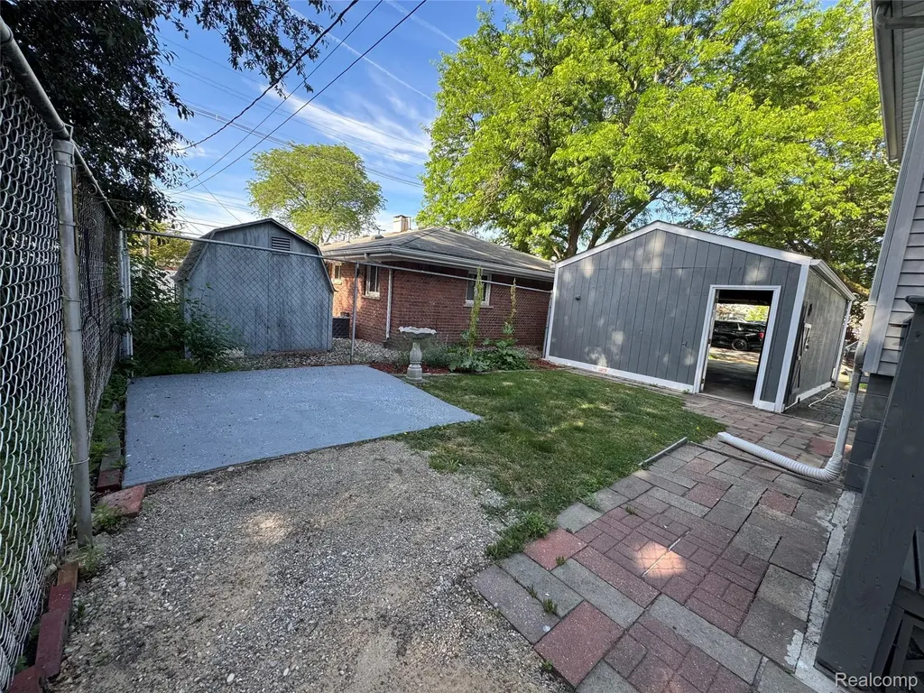 563 Eureka Road Wyandotte City MI 48192
