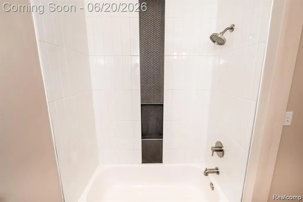 1239 Ashover Drive Bloomfield Charter Township MI 48304