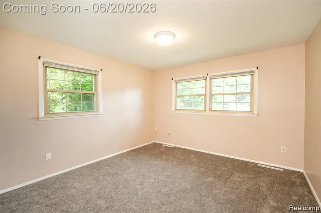 1239 Ashover Drive Bloomfield Charter Township MI 48304