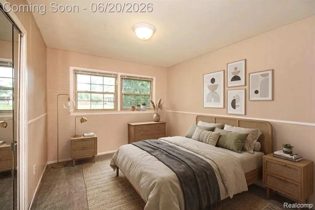 1239 Ashover Drive Bloomfield Charter Township MI 48304