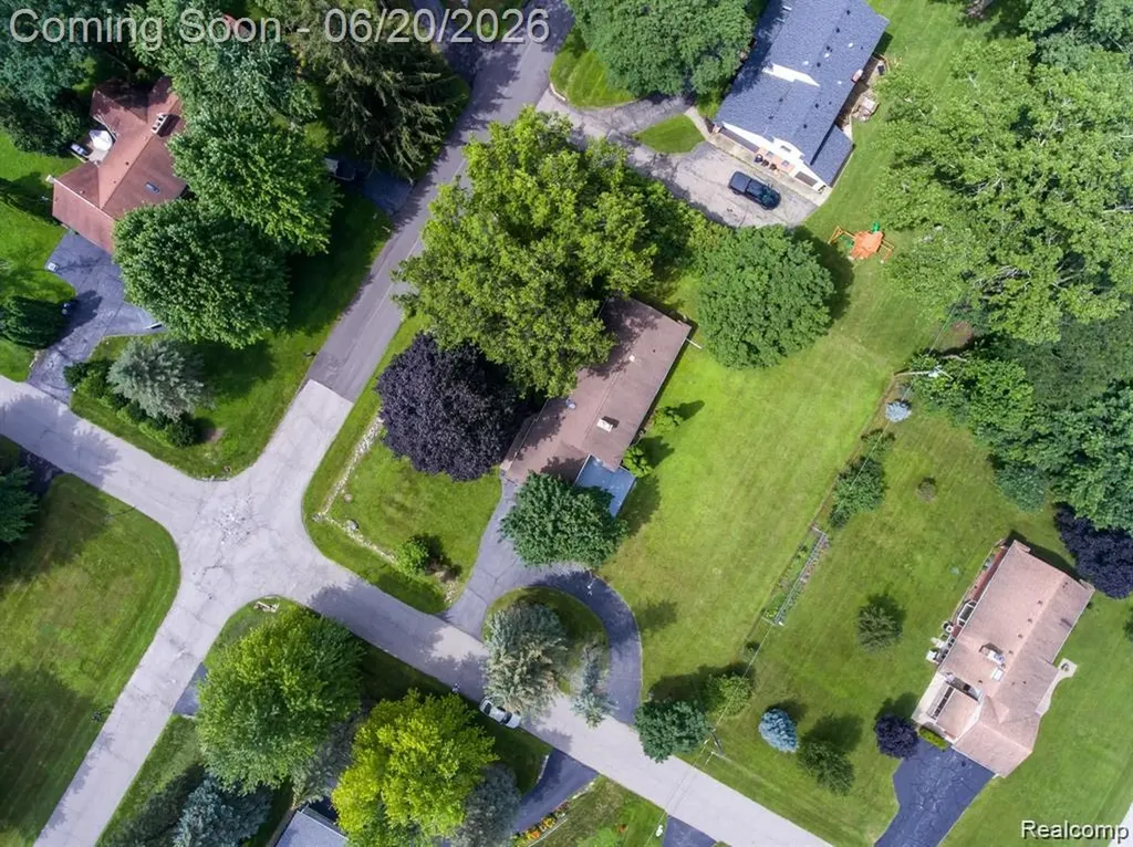 1239 Ashover Drive Bloomfield Charter Township MI 48304