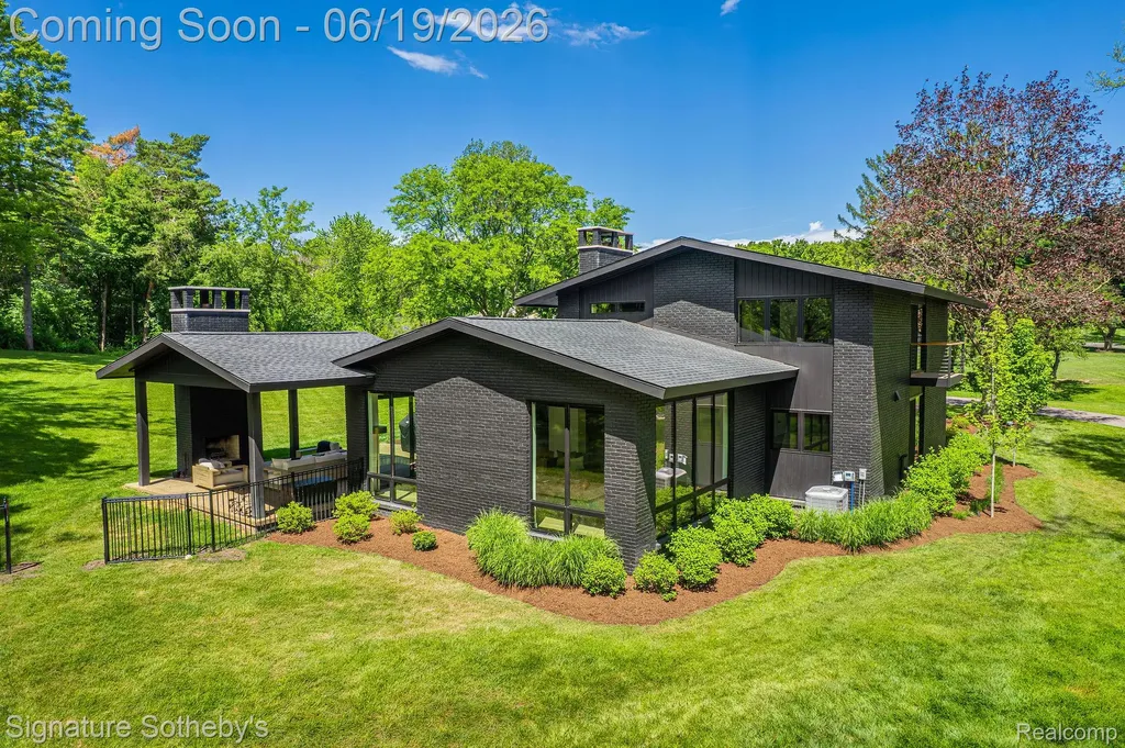 4340 Charing Cross Road Bloomfield Hills City MI 48304