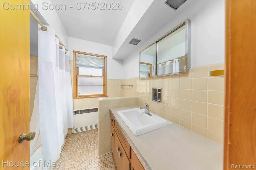 12054 Belleville Road Van Buren Charter Township MI 48111