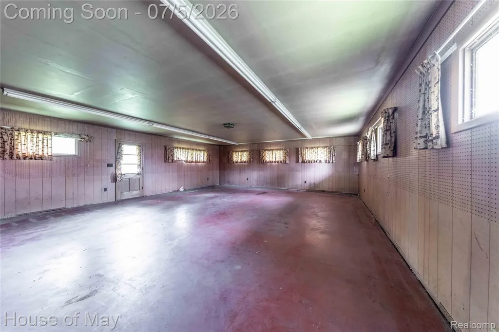 12054 Belleville Road Van Buren Charter Township MI 48111