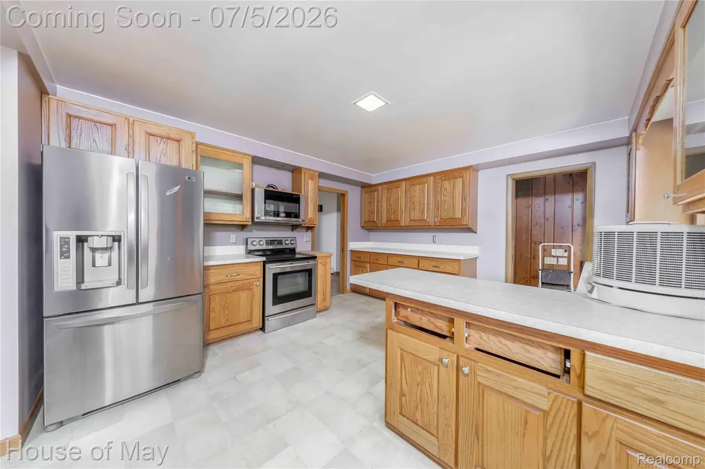 12054 Belleville Road Van Buren Charter Township MI 48111