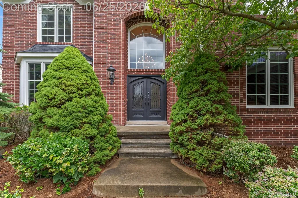 3612 Sleepy Fox Drive Rochester Hills City MI 48309