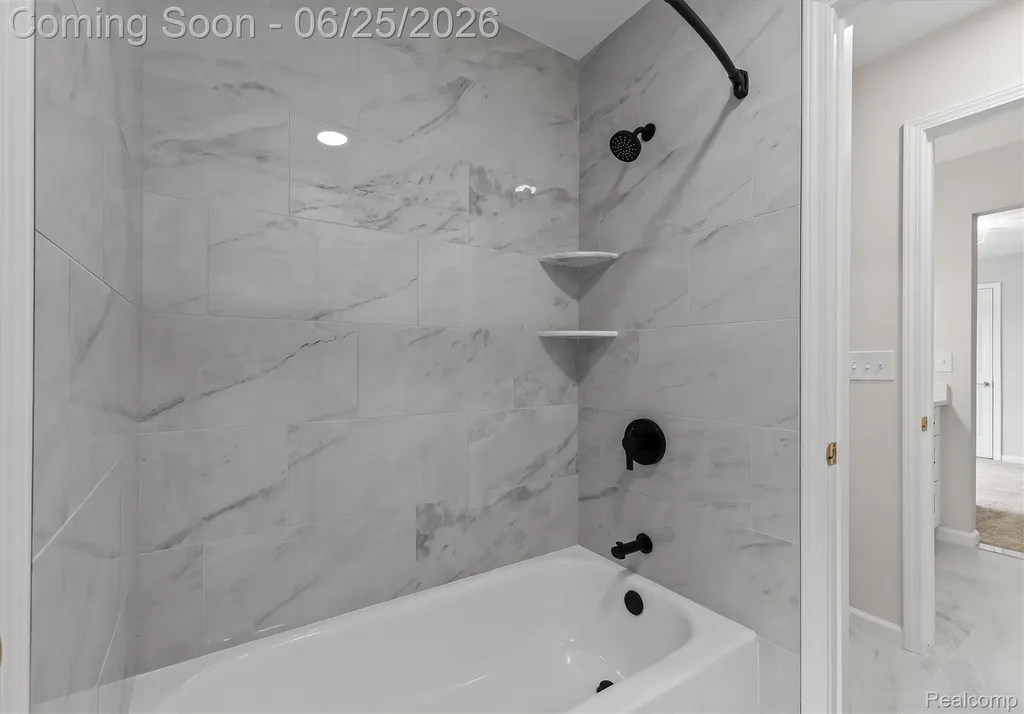 3612 Sleepy Fox Drive Rochester Hills City MI 48309