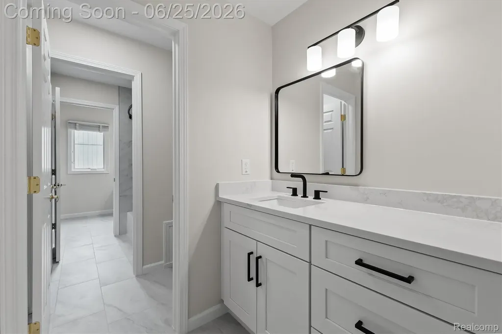 3612 Sleepy Fox Drive Rochester Hills City MI 48309