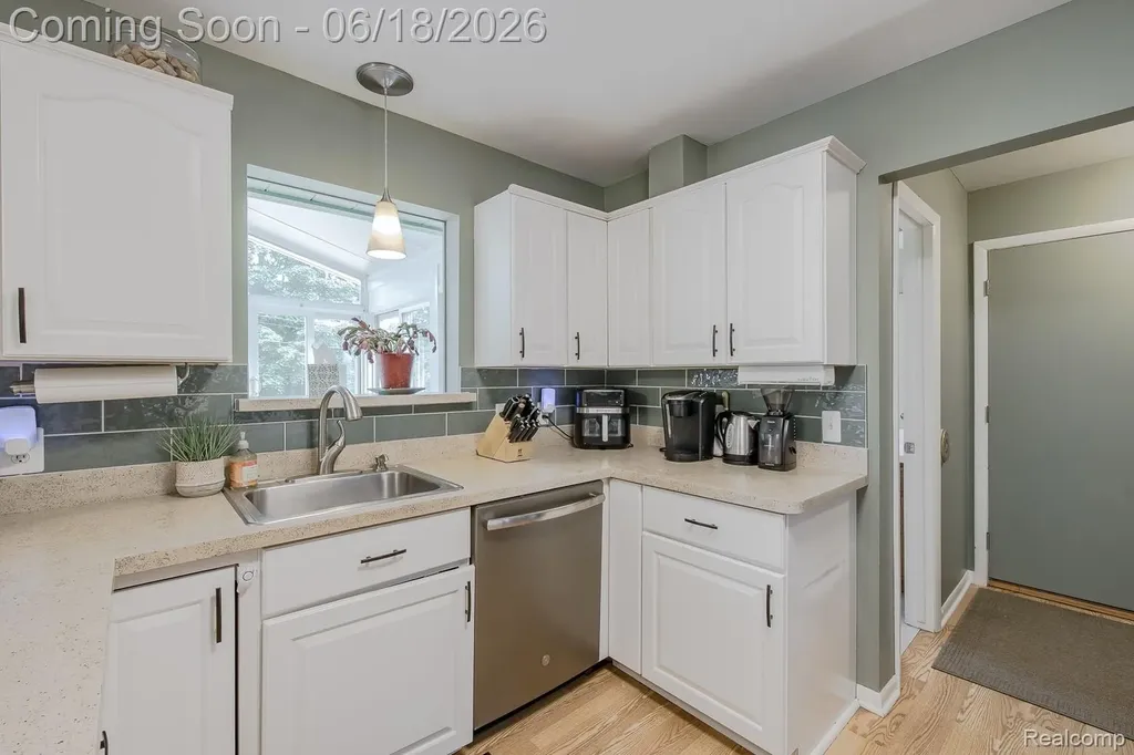 880 Joslyn Road Orion Charter Township MI 48362