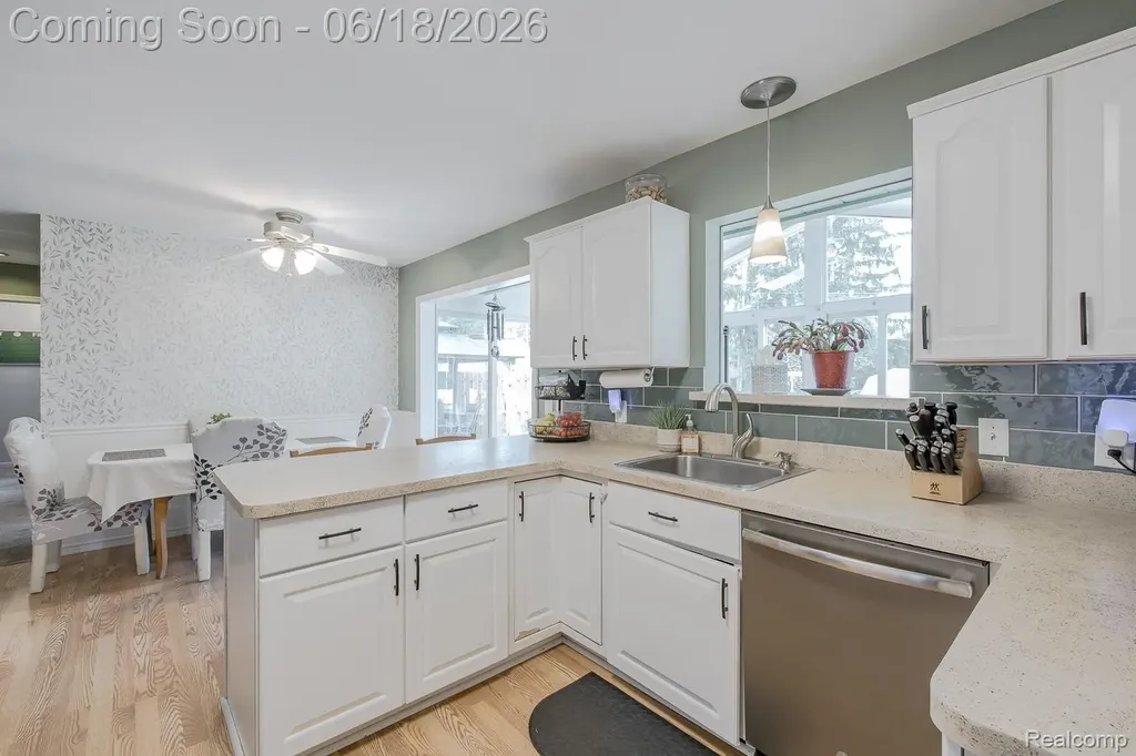 880 Joslyn Road Orion Charter Township MI 48362