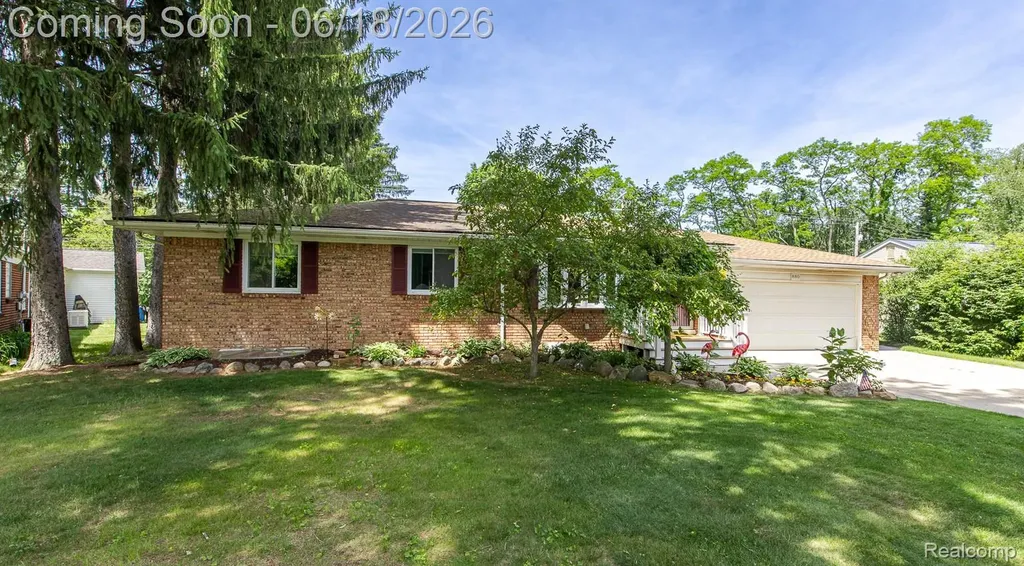 880 Joslyn Road Orion Charter Township MI 48362
