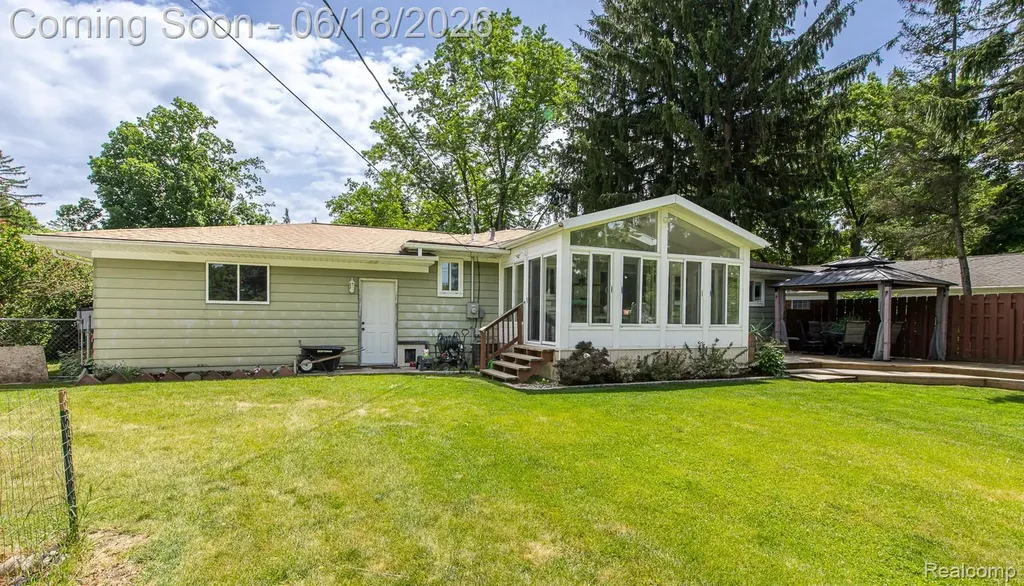 880 Joslyn Road Orion Charter Township MI 48362