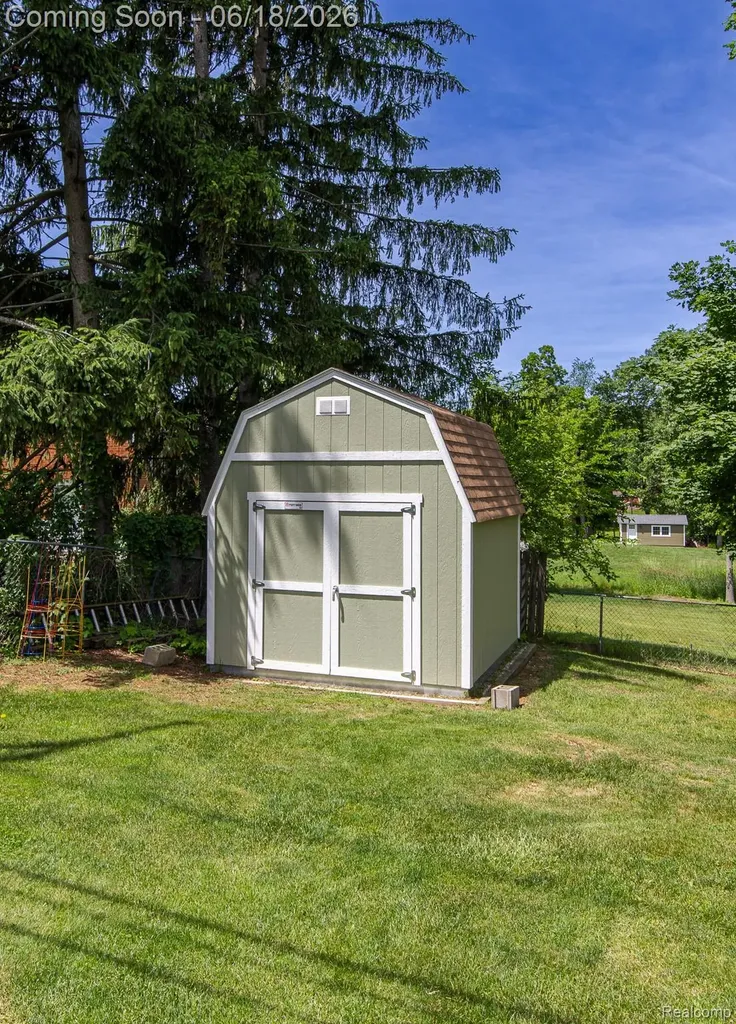 880 Joslyn Road Orion Charter Township MI 48362