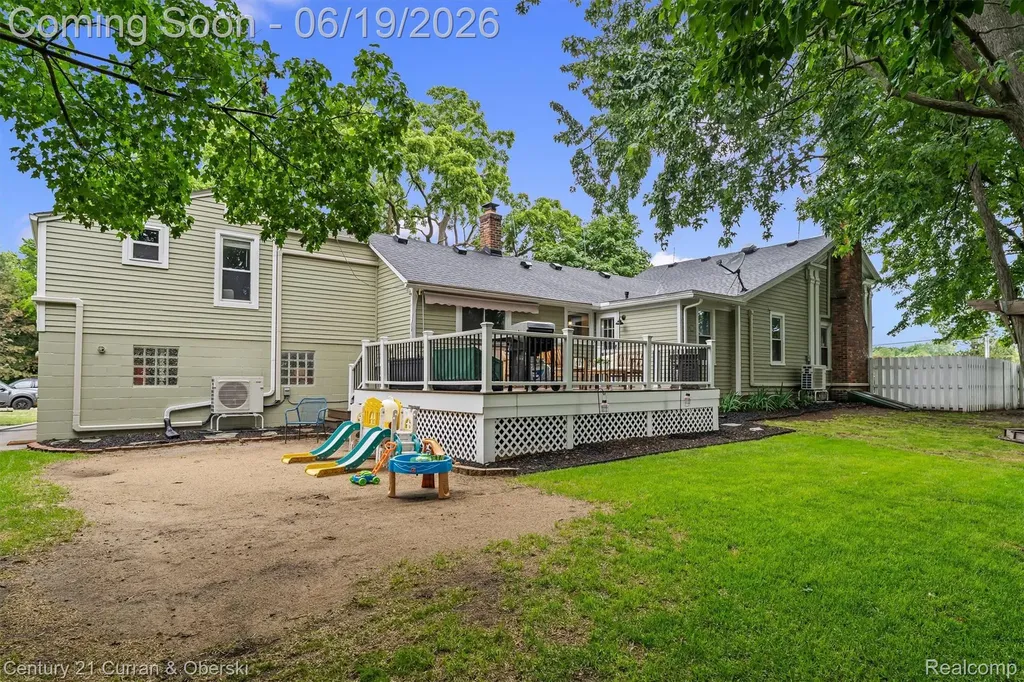 36235 7 Mile Road Livonia City MI 48152