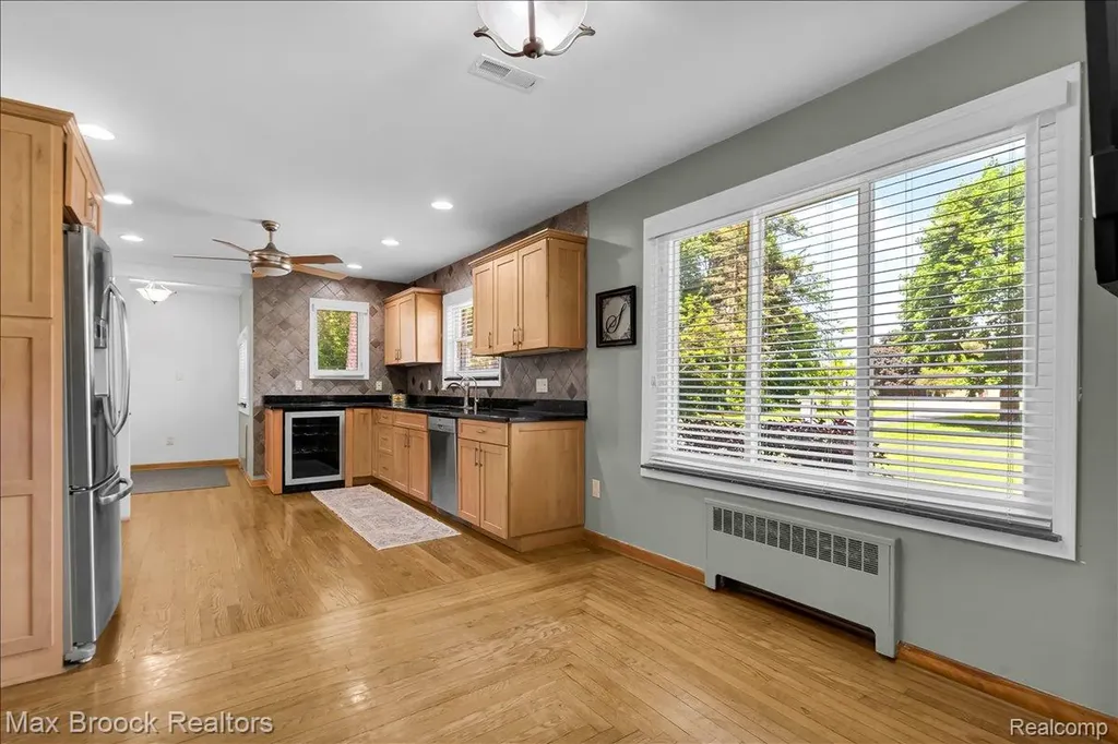 43747 Woodward Avenue Bloomfield Hills City MI 48302