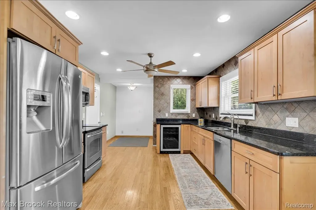 43747 Woodward Avenue Bloomfield Hills City MI 48302