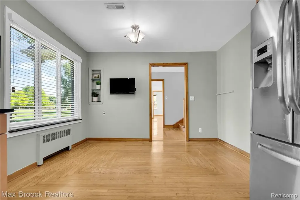 43747 Woodward Avenue Bloomfield Hills City MI 48302