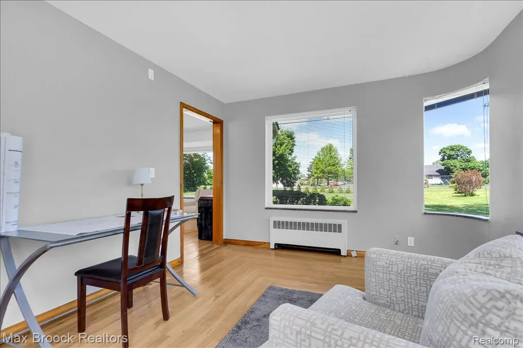 43747 Woodward Avenue Bloomfield Hills City MI 48302