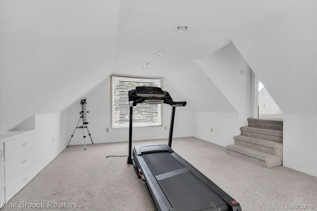 43747 Woodward Avenue Bloomfield Hills City MI 48302