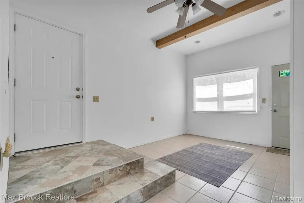 43747 Woodward Avenue Bloomfield Hills City MI 48302