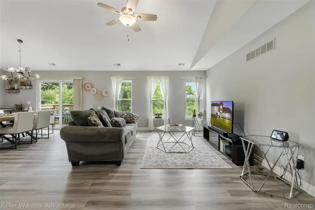 16595 Savor Lane Clinton Charter Township MI 48035
