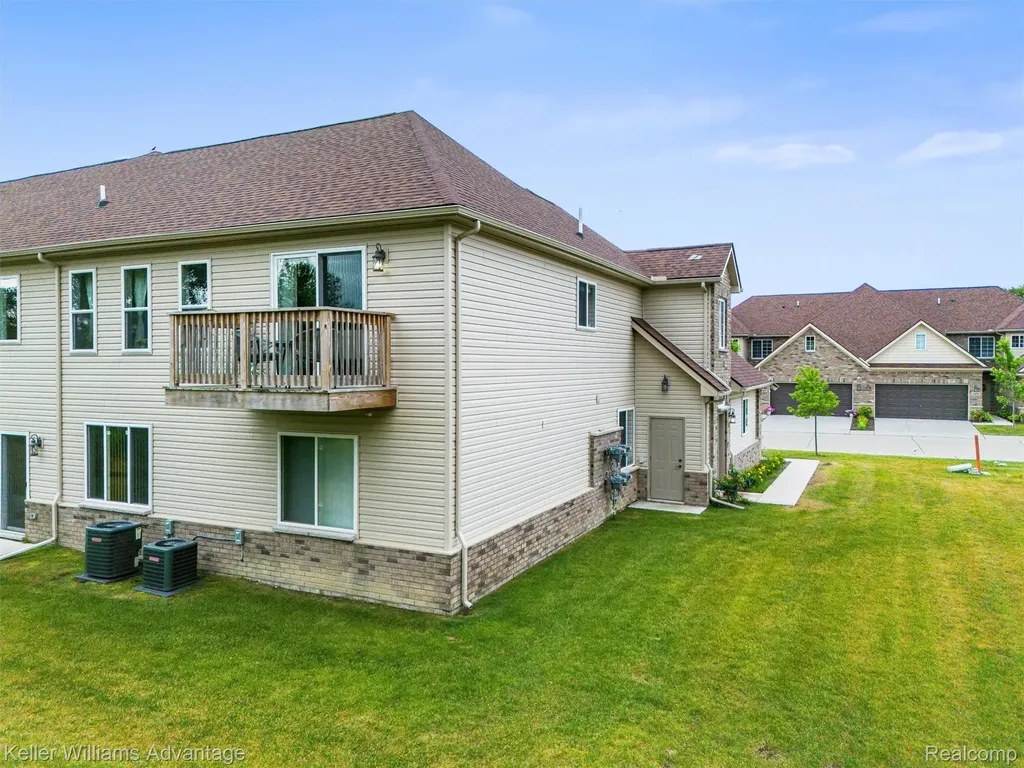 16595 Savor Lane Clinton Charter Township MI 48035