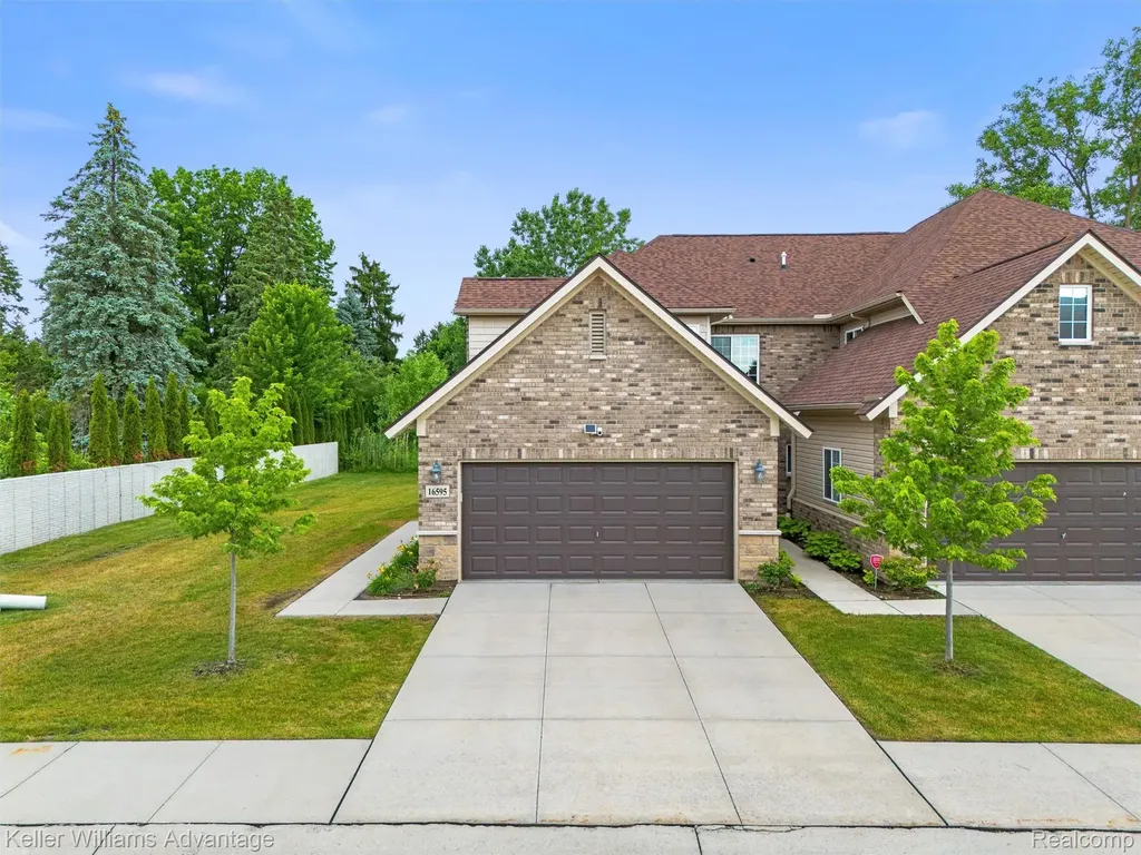16595 Savor Lane Clinton Charter Township MI 48035