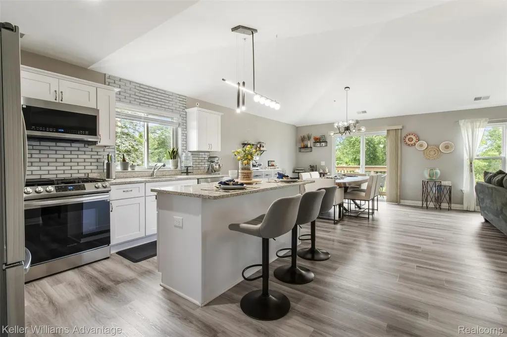 16595 Savor Lane Clinton Charter Township MI 48035