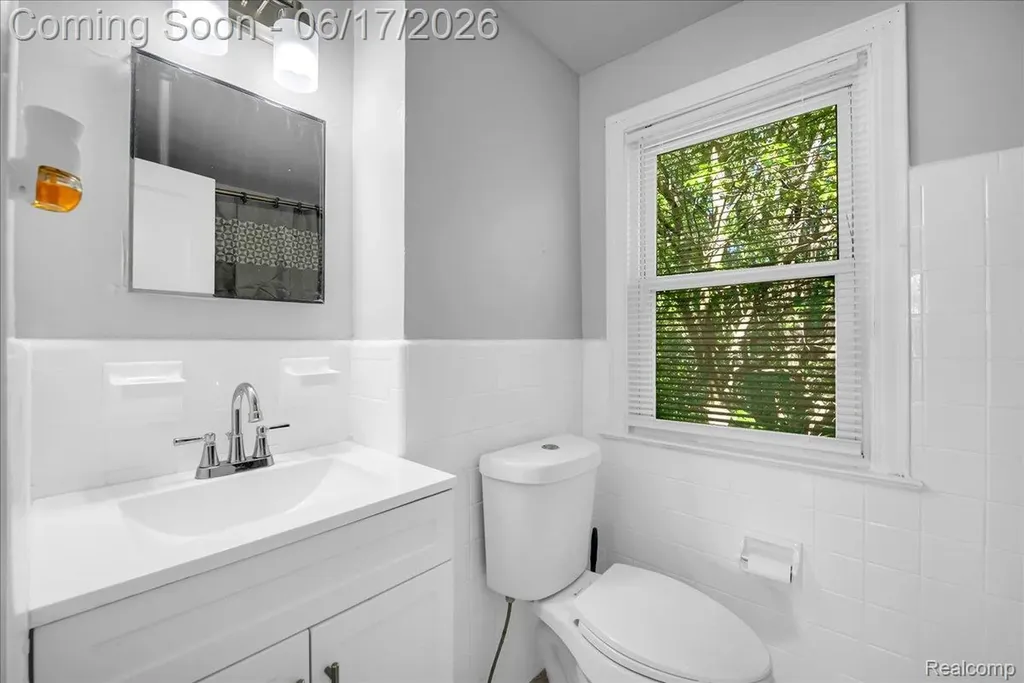 20114 Regent Drive Detroit City MI 48205
