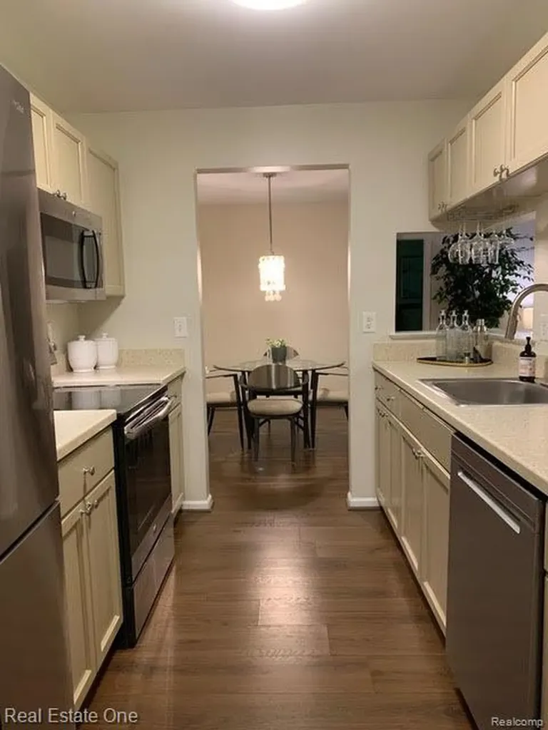 44860 Marigold Drive Sterling Heights City MI 48314