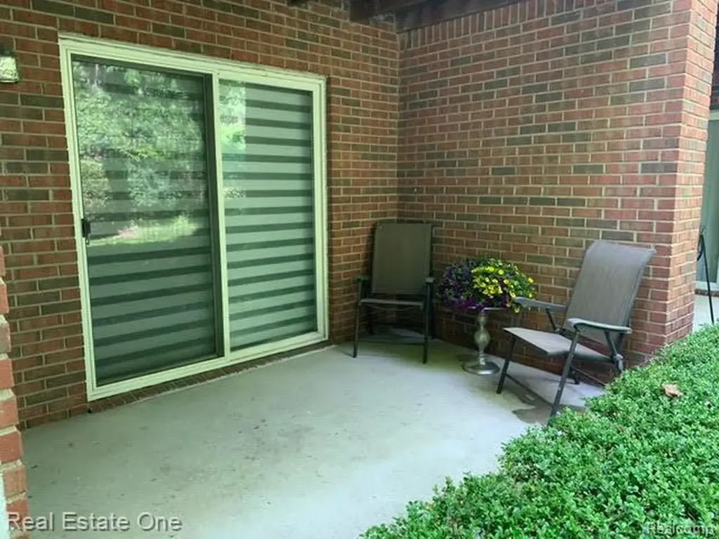 44860 Marigold Drive Sterling Heights City MI 48314