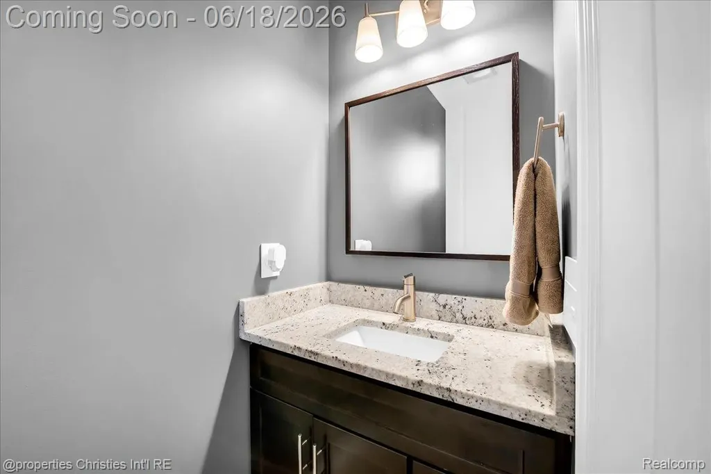 1363 Humphrey Avenue Birmingham City MI 48009