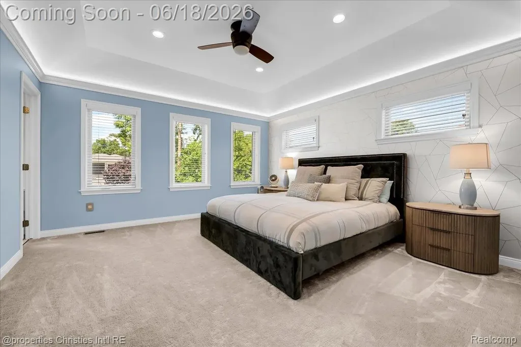 1363 Humphrey Avenue Birmingham City MI 48009