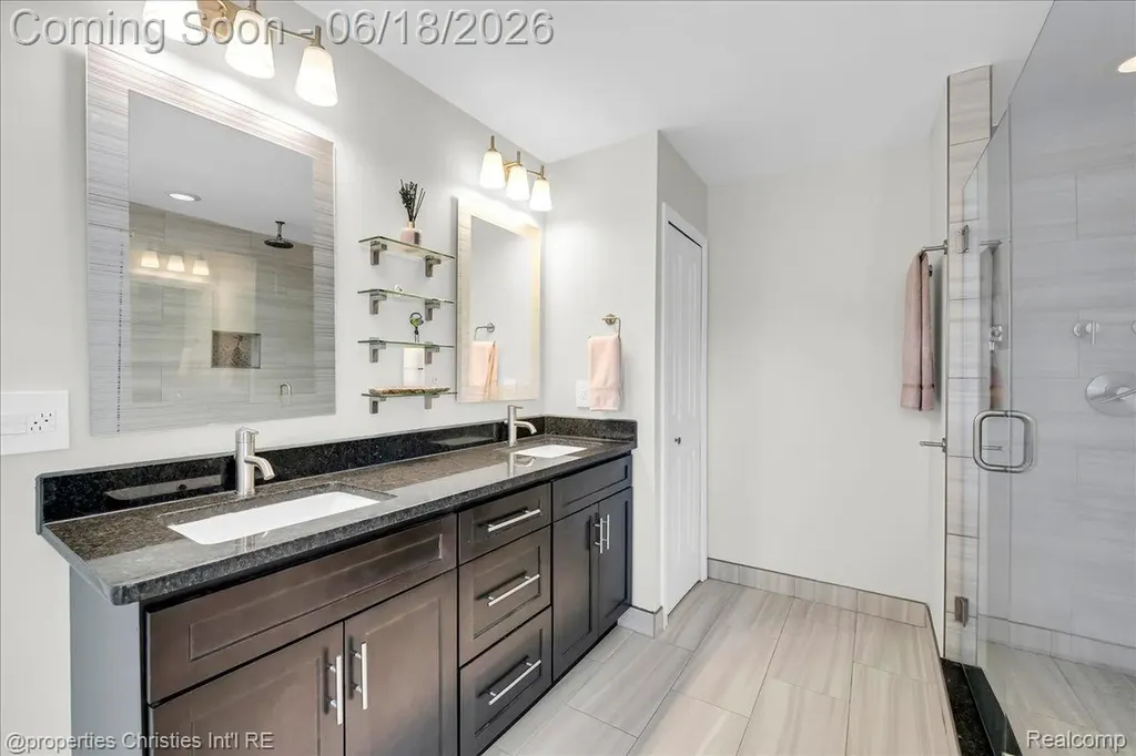 1363 Humphrey Avenue Birmingham City MI 48009