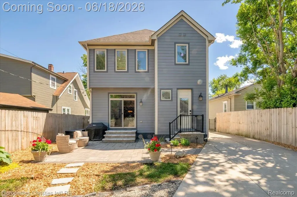 1363 Humphrey Avenue Birmingham City MI 48009