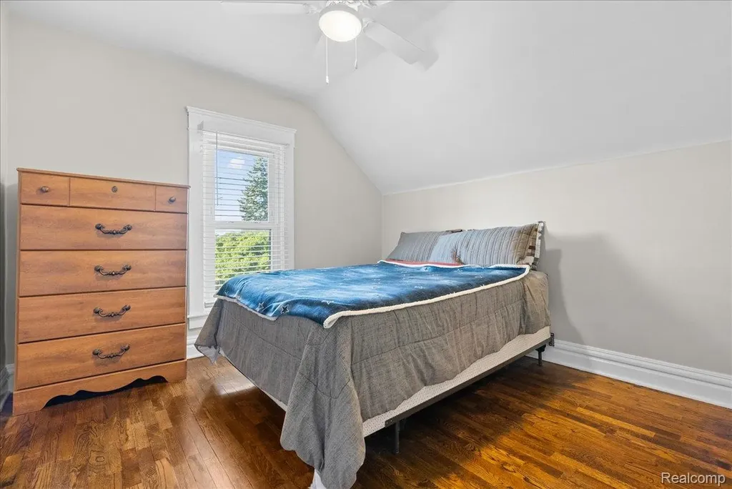 726 W Willow Street Lansing City MI 48906