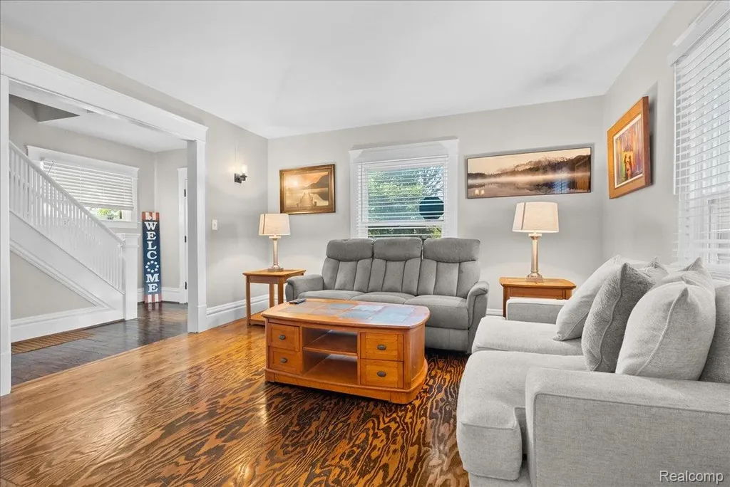 726 W Willow Street Lansing City MI 48906