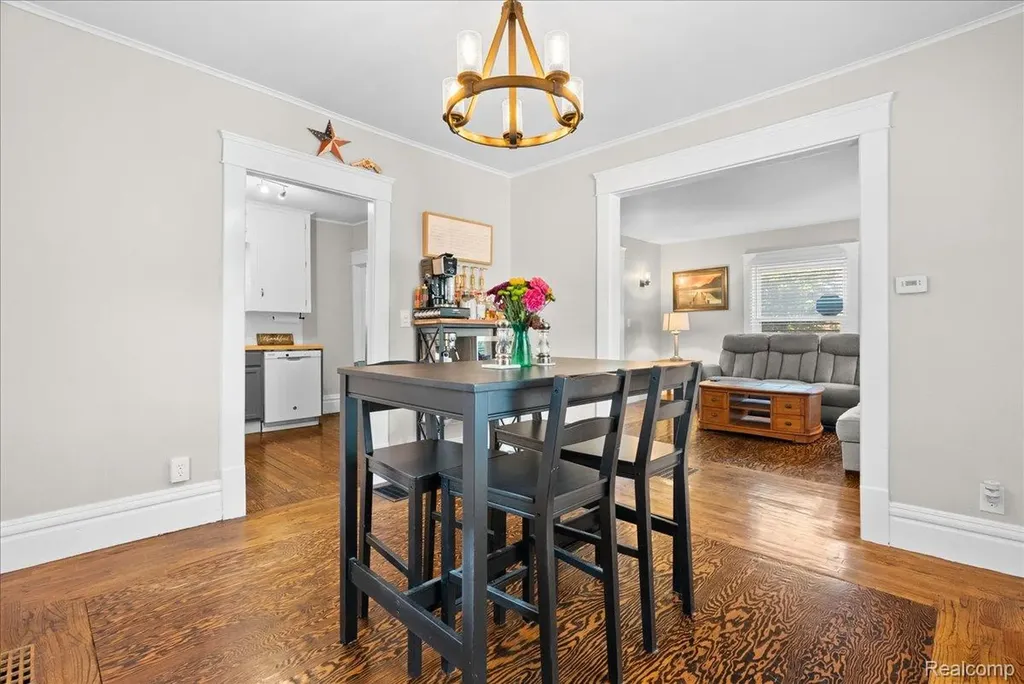 726 W Willow Street Lansing City MI 48906