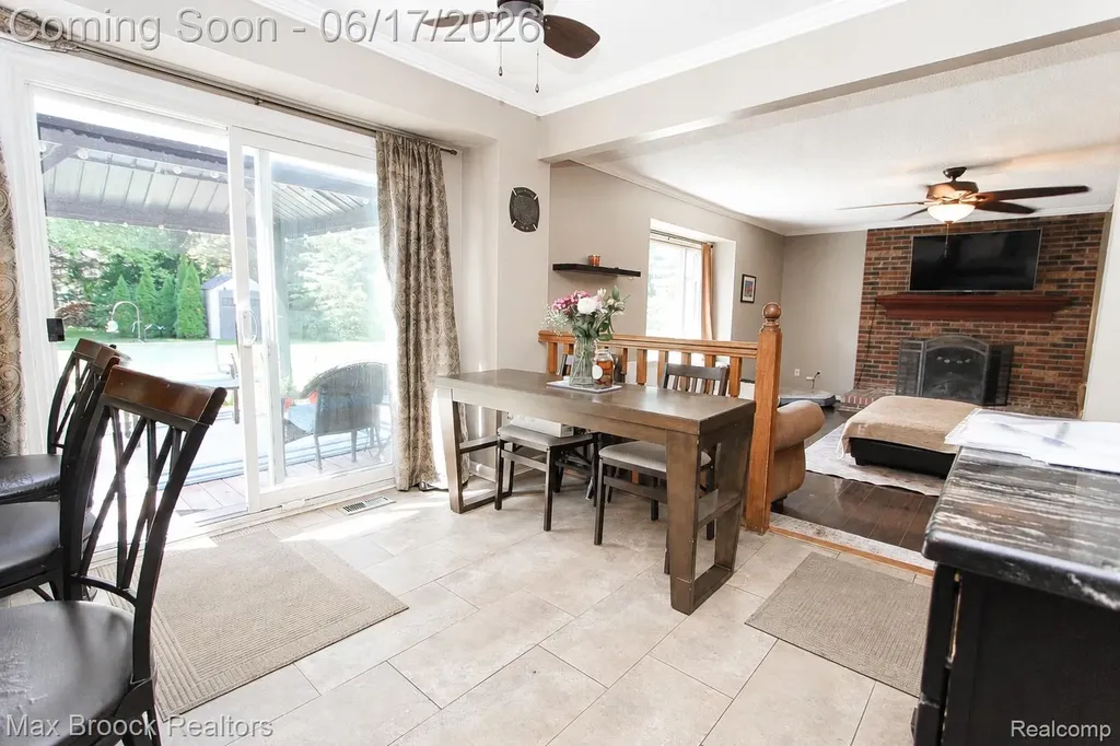 8952 Cynthia Court Commerce Charter Township MI 48382