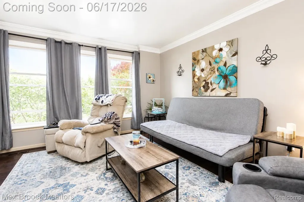 8952 Cynthia Court Commerce Charter Township MI 48382