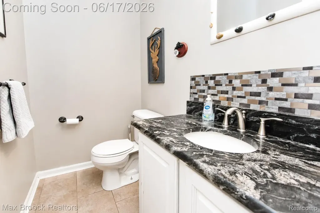 8952 Cynthia Court Commerce Charter Township MI 48382